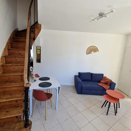 Petite Maison De * Cerences (Manche)