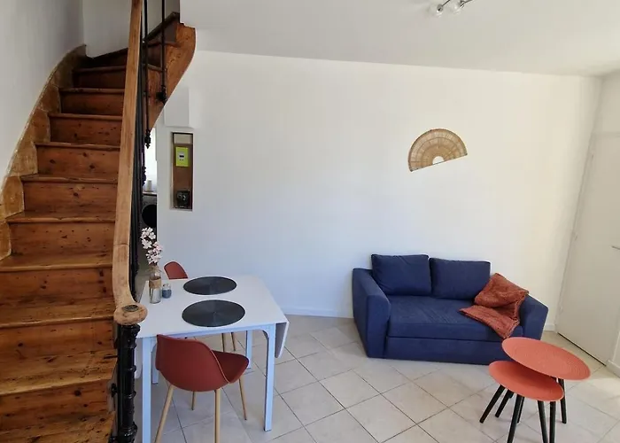 Petite Maison De * Cerences (Manche)